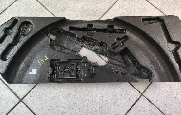 Mercedes-Benz ML W164 Tool box A1648992514