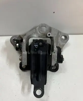 Mazda 3 III Gearbox mounting bracket