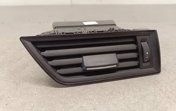 Skoda Superb B8 (3V) Dashboard air vent grill cover trim 3V0819702B 9088 01082010