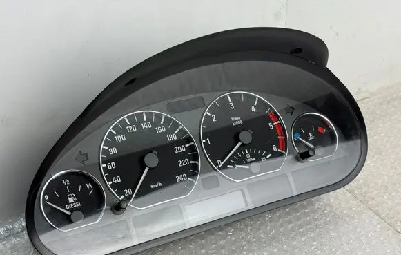 BMW 3 E46 Speedometer (instrument cluster) 6910277 1036017005 0263606307