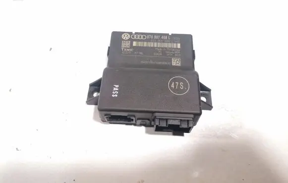 Audi A4 S4 B8 8K Gateway control module 8T0907468L
