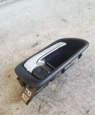 Toyota Corolla Verso AR10 Front door interior handle 692050F010