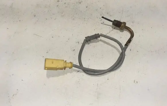 Cupra Formentor Exhaust gas temperature sensor 05E906088J