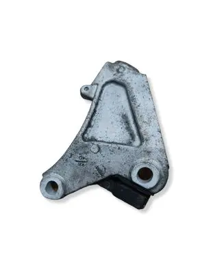 Honda Civic Engine mounting bracket 