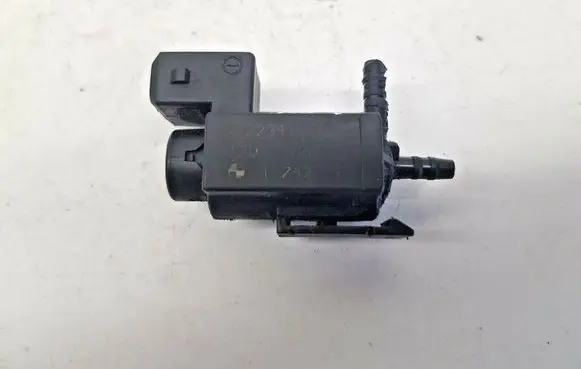 BMW 3 E90 E91 Vacuum valve 1742712