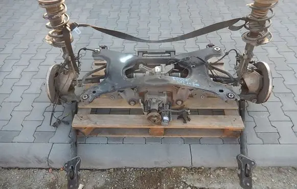 Land Rover Range Rover Evoque L538 Rear axle beam with reductor 