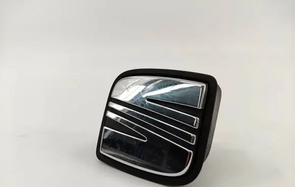 Seat Ibiza IV (6J,6P) Tailgate/trunk/boot exterior handle 6J4827565B 6J4827565C