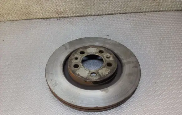 Volkswagen Golf IV Front brake disc