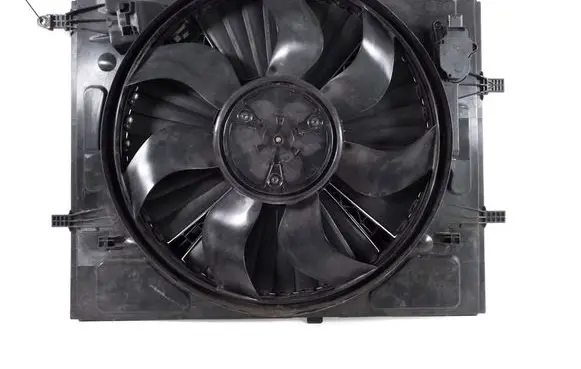 Mercedes-Benz GLC C253 Radiator cooling fan shroud A0999061301