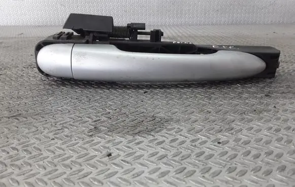 Nissan Primera Front door exterior handle 80610AV600
