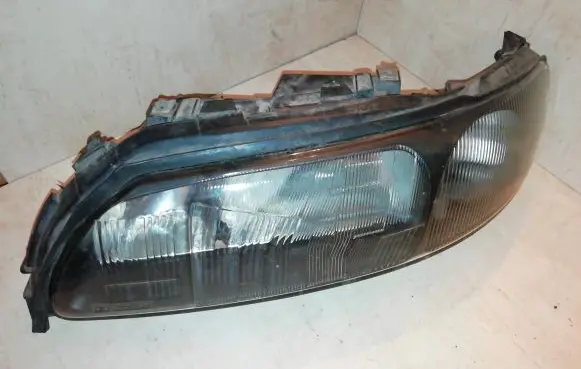 Volvo V70 Headlight/headlamp 8662919 89006878