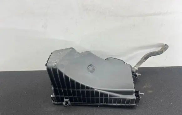 Audi Q7 4L Air filter box cover 7L6129857