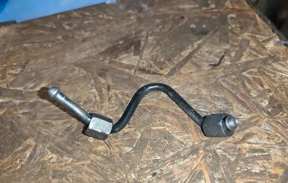 Jeep Grand Cherokee (WJ) Fuel injector supply line/pipe 