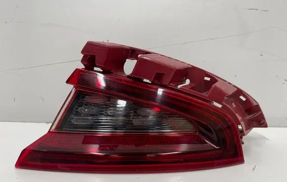 KIA Stinger Rear/tail lights 92402J5