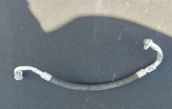 Opel Zafira Life Air conditioning (A/C) pipe/hose 9807557780