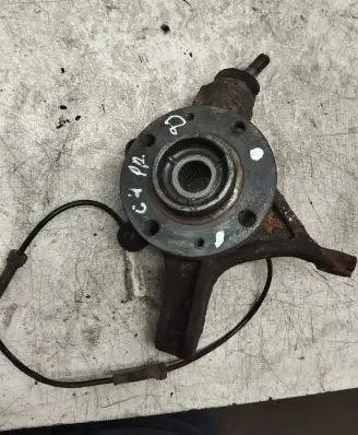 Citroen C4 I Front wheel hub spindle knuckle