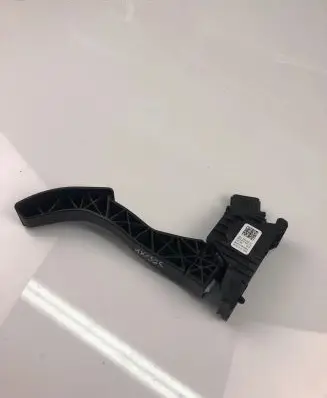Volkswagen PASSAT B8 Accelerator throttle pedal 5Q1723503H