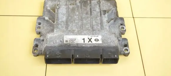 Nissan Juke I F15 Engine control unit/module 23710BV89B 30SP27