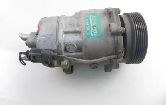 Volkswagen Golf IV Air conditioning (A/C) compressor (pump) 1J0820803F