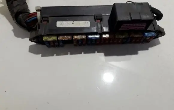 Volkswagen Polo III 6N 6N2 6NF Fuse box set 6X0937617D