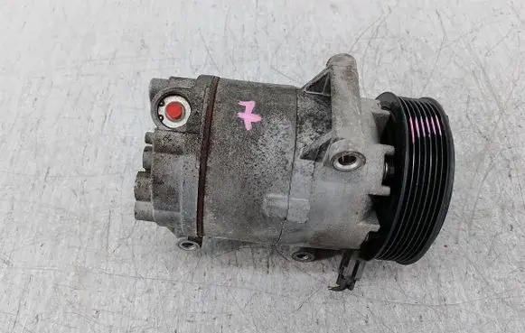 Renault Scenic II - Grand scenic II Air conditioning (A/C) compressor (pump) 8932371842017W38