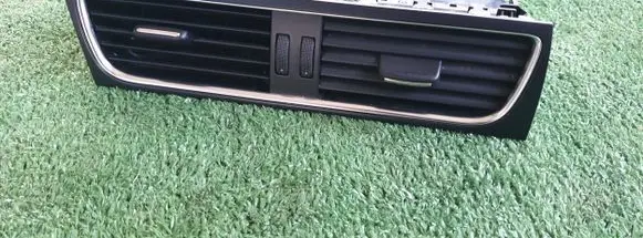 Audi A4 S4 B8 8K Dash center air vent grill 8T1820951B