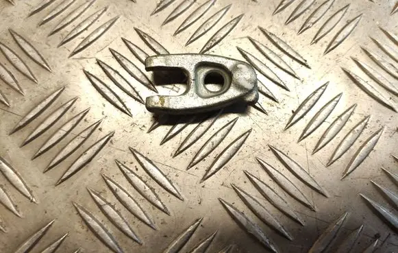 Nissan Pulsar Fuel Injector clamp holder