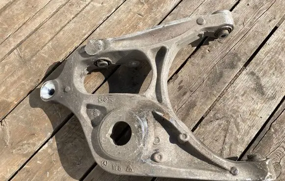 Mercedes-Benz GLE (W166 - C292) Rear upper control arm/wishbone 16605