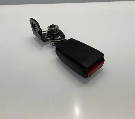 Mercedes-Benz E W211 Rear seatbelt buckle A2118604569 068209 305753300