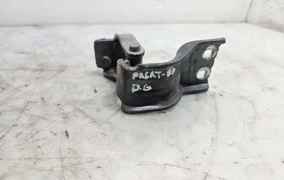 Volkswagen PASSAT B6 Tailgate/trunk/boot hinge 3C9827302D