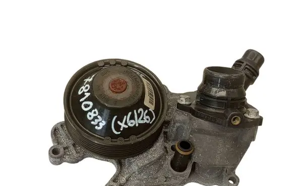 BMW 5 F10 F11 Water pump 7810833 8516204