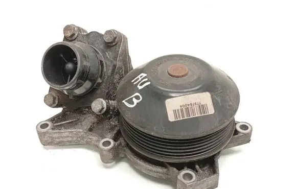 BMW 1 E81 E87 Water pump 7797640