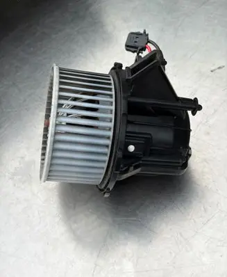 Audi A5 Sportback 8TA Heater fan/blower U0851003