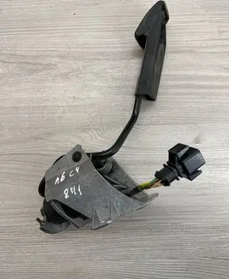 Audi A6 S6 C4 4A Accelerator throttle pedal 046907475F 0205001017 4A1721507