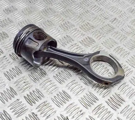 Mercedes-Benz E W211 Piston A6420302617 A6420305220