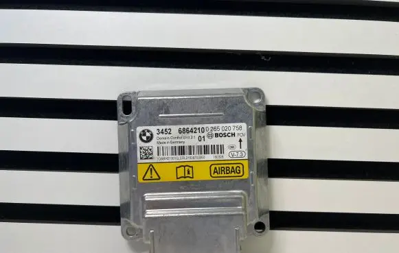 BMW 2 F22 F23 Airbag control unit/module 6864210