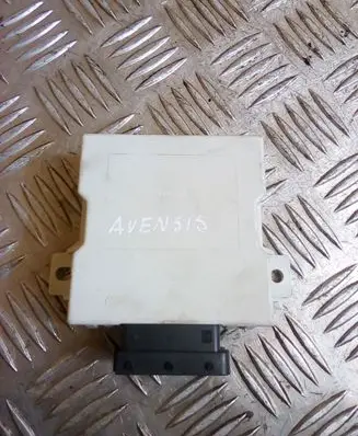 Toyota Avensis T250 Window wiper relay 150696