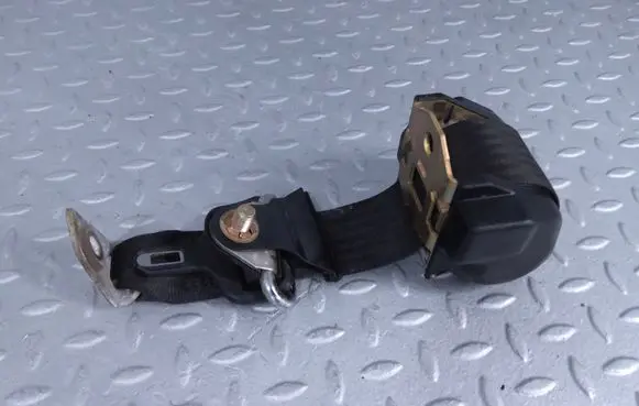 Mercedes-Benz 200 300 W123 Rear seatbelt 2018601685 A2018601685 1238680222