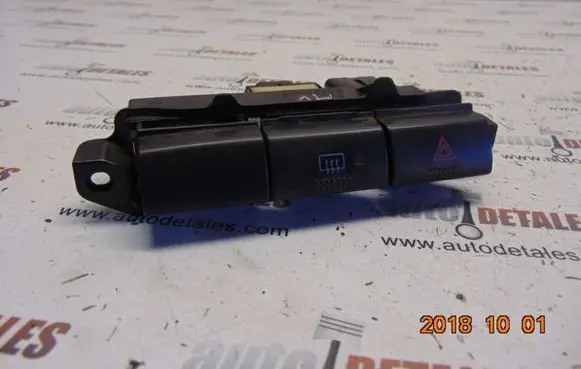 Toyota Avensis T220 Hazard light switch 5544620150