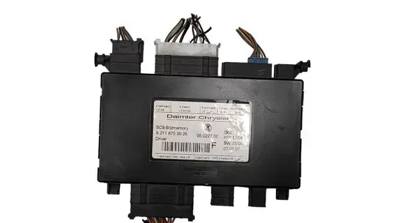 Mercedes-Benz R W251 Seat control module A2118709926 05022700