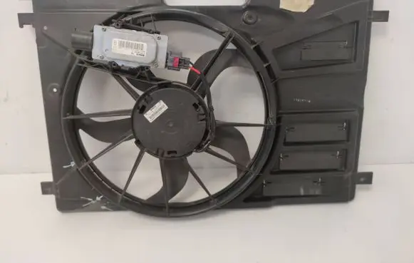 Ford C-MAX II Radiator cooling fan shroud 8V618C607R CF339
