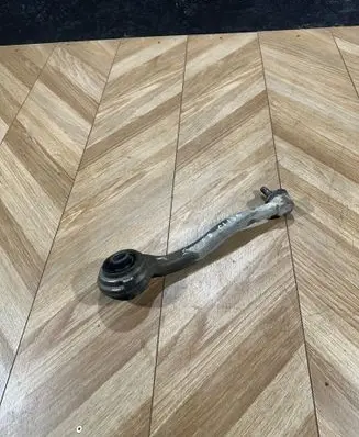 Mercedes-Benz C W203 Front lower control arm/wishbone