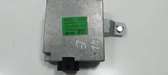 Hyundai ix20 Voltage converter/converter module 953001K000