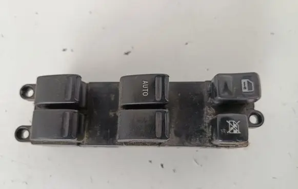 Nissan Patrol Y61 Electric window control switch