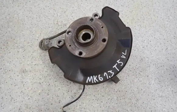 Suzuki Swift Cultus Front wheel hub spindle knuckle 