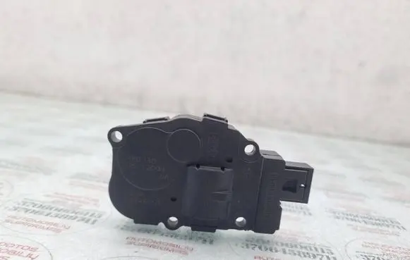 Audi A4 S4 B8 8K Air flap motor/actuator 412650750 K9749005