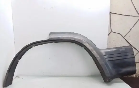 Mitsubishi Pajero Rear arch trim