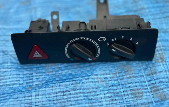 Volkswagen Transporter - Caravelle T5 Climate control unit 7H0919158L9B9