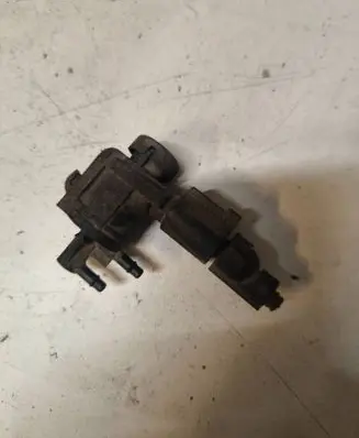 Skoda Octavia Mk1 (1U) Turbo solenoid valve 1J0906283C