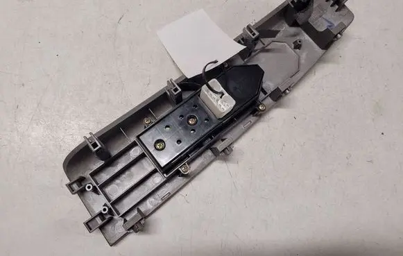 Hyundai Santa Fe Electric window control switch 3715151110 371510
